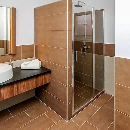 Nyaraló Beautiful In W/ Outdoor Swimming Pool And 3 Bedrooms *