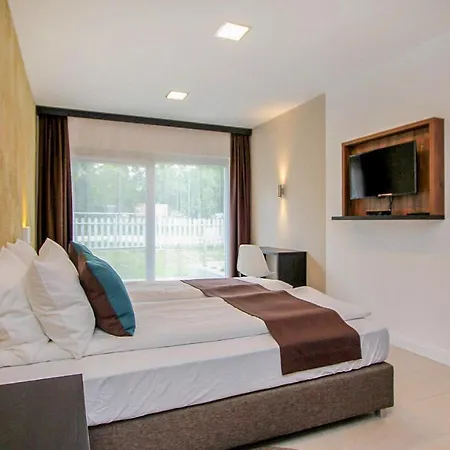 Beautiful In W/ Outdoor Swimming Pool And 3 Bedrooms Nyaraló Gyenesdiás