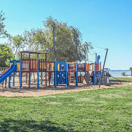 Beautiful In W/ Outdoor Swimming Pool And 3 Bedrooms * Gyenesdiás